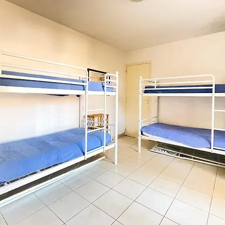 10 People With Private Pool 250m From The Sea